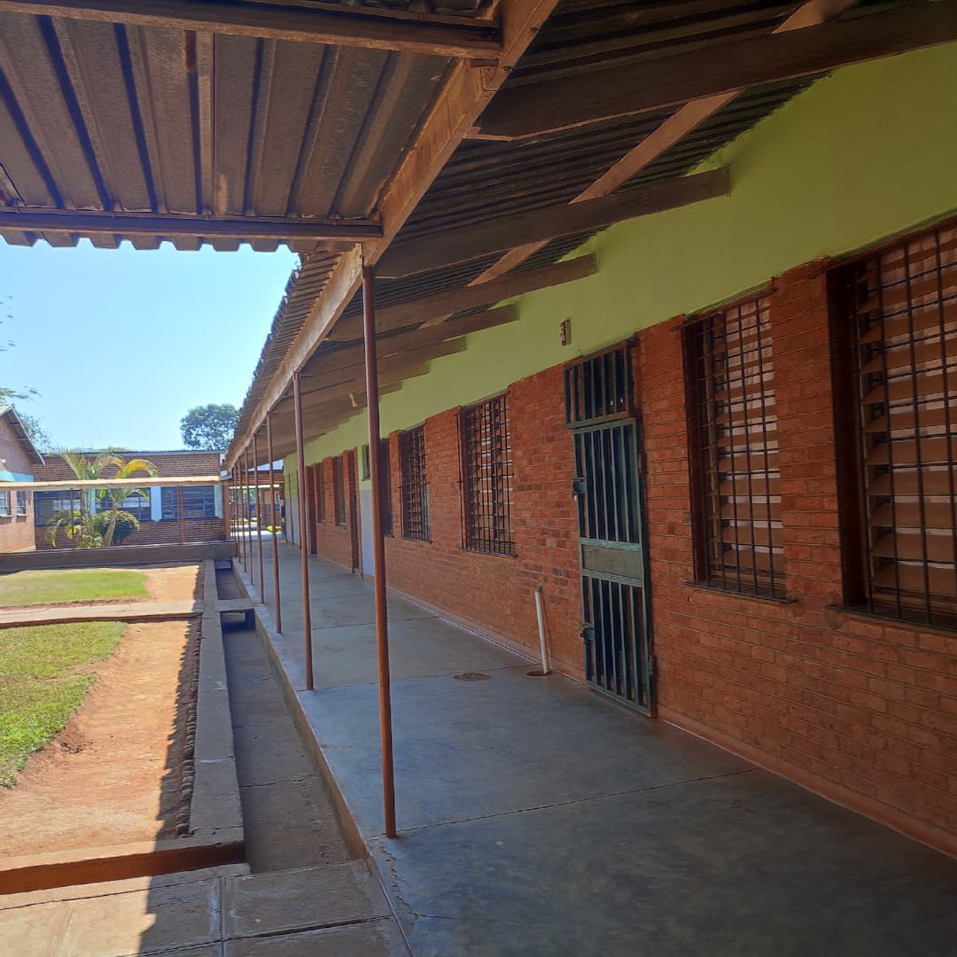 Ludzi classroom block